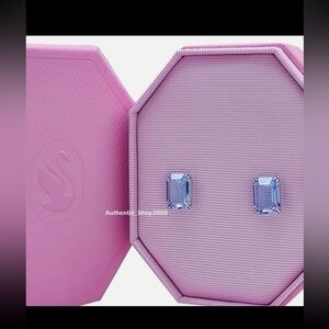 New 100% SWAROVSKI Rhodium Blue Crystals Millenia Drop Earrings 5614935 #3725